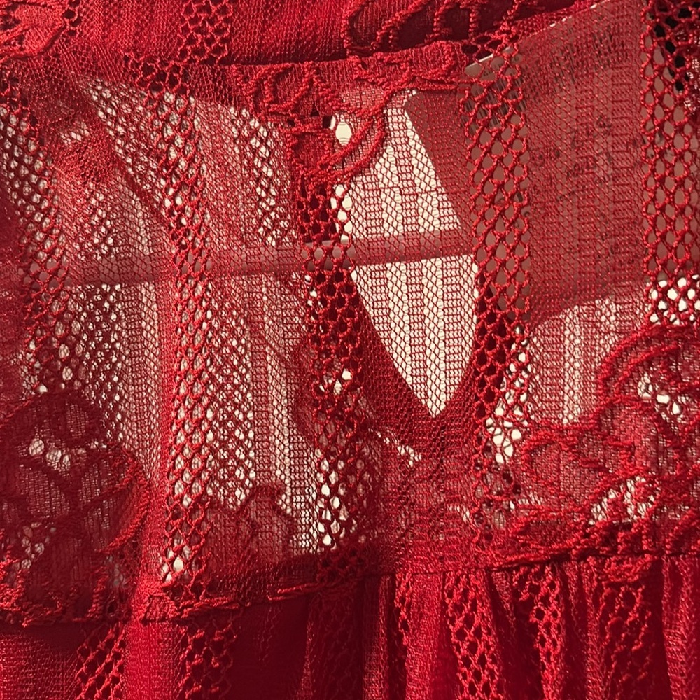 Olivia Blu Lace Tank - Picture 6 of 7